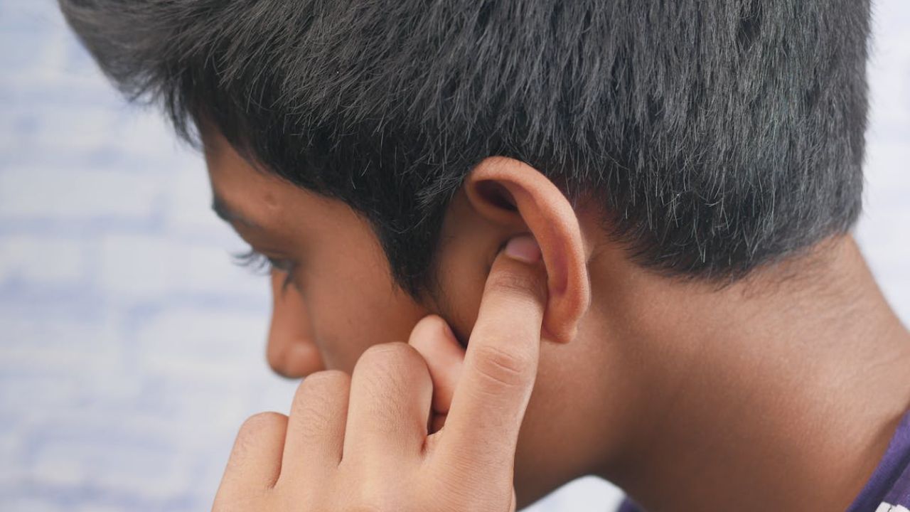Mal au cartilage de l’oreille en dormant