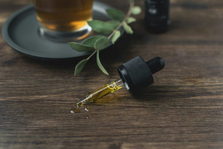 Huile essentielle tea tree